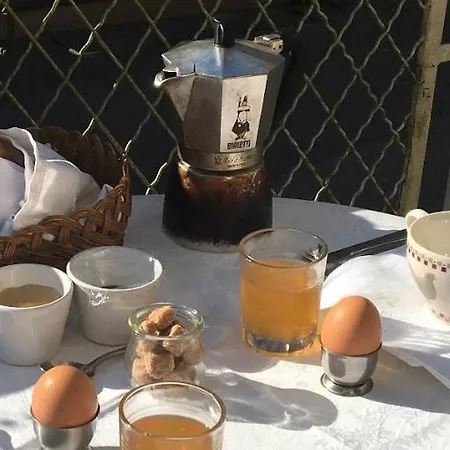 Couette-café La Maison Sur La Riviere