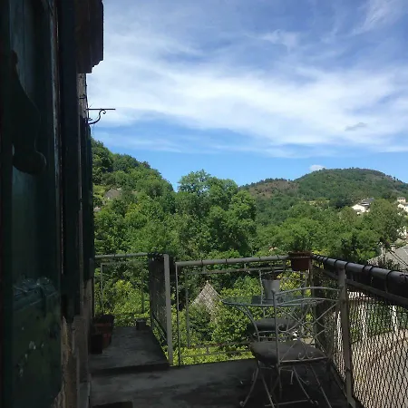 La Maison Sur La Rivière